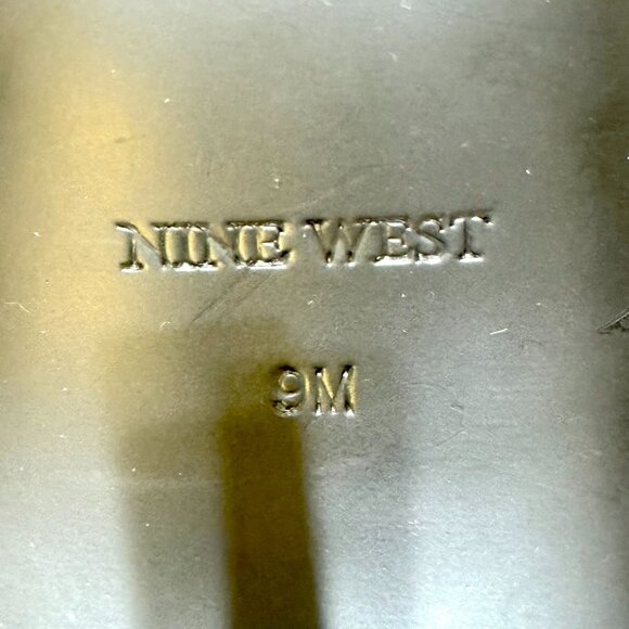 Nine West Black Leather Heels 9M With 3.5" Stiletto Heel - Picture 4 of 10